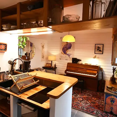 La Petite Maison Pour Deux לה רושל